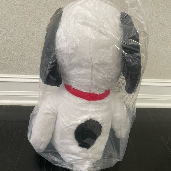 Peanuts Snoopy Jumbo Plush - Picture 4 of 13